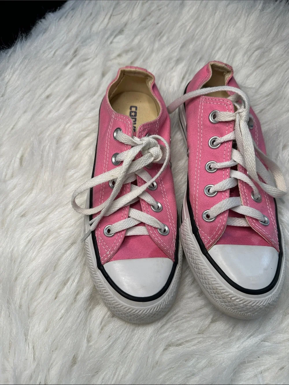 Pink Low-Top Canvas Kids Sneakers - Classic Lace-Up converse